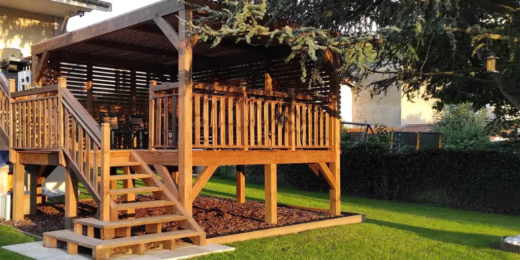 terrasse en bois sur pilotis