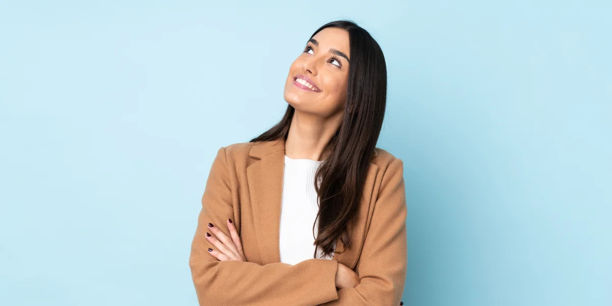 femme-jeune-souriante